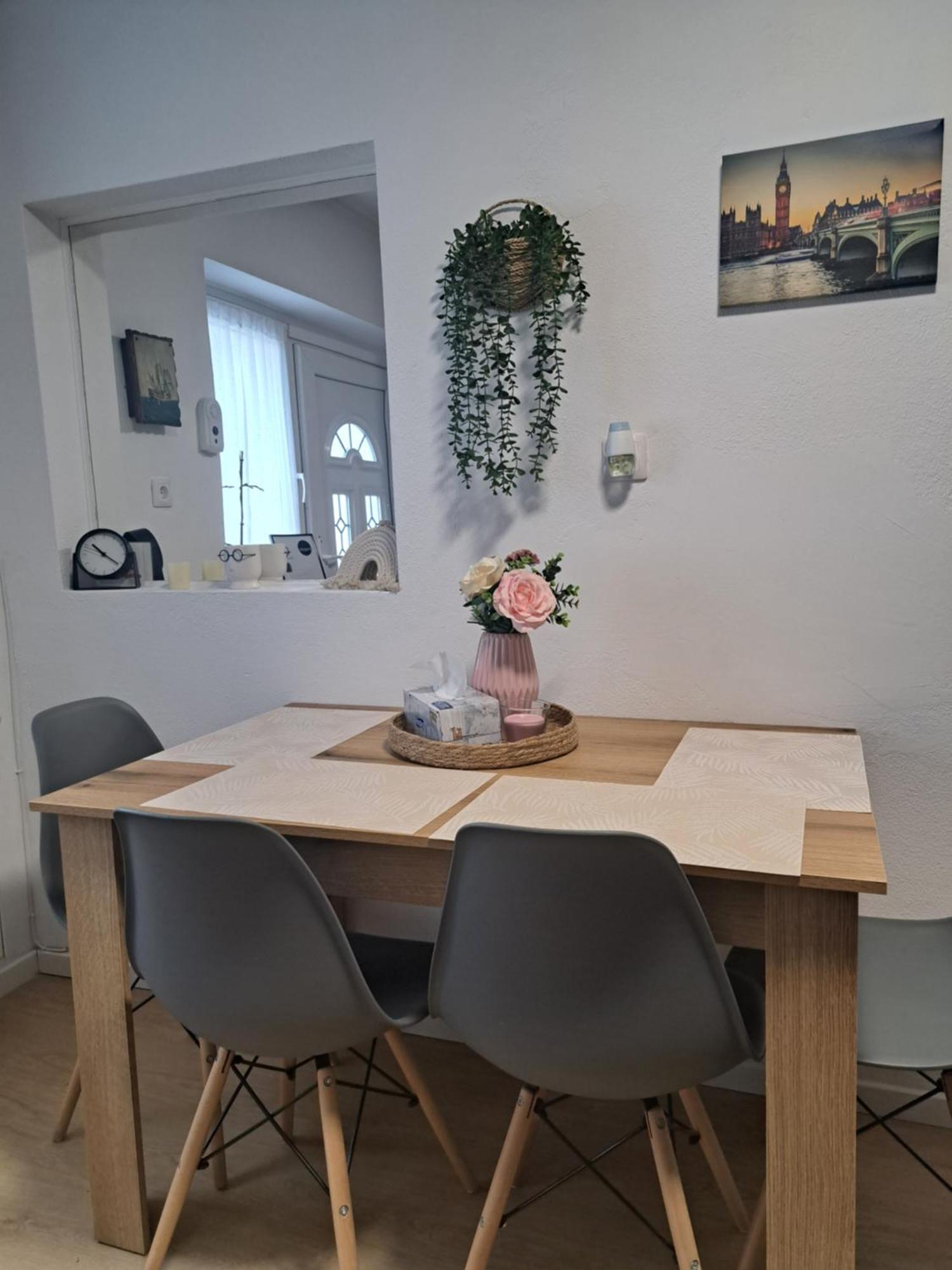 Studio With Free Parking In The Center - Deliamo 3 Sibiu Extérieur photo