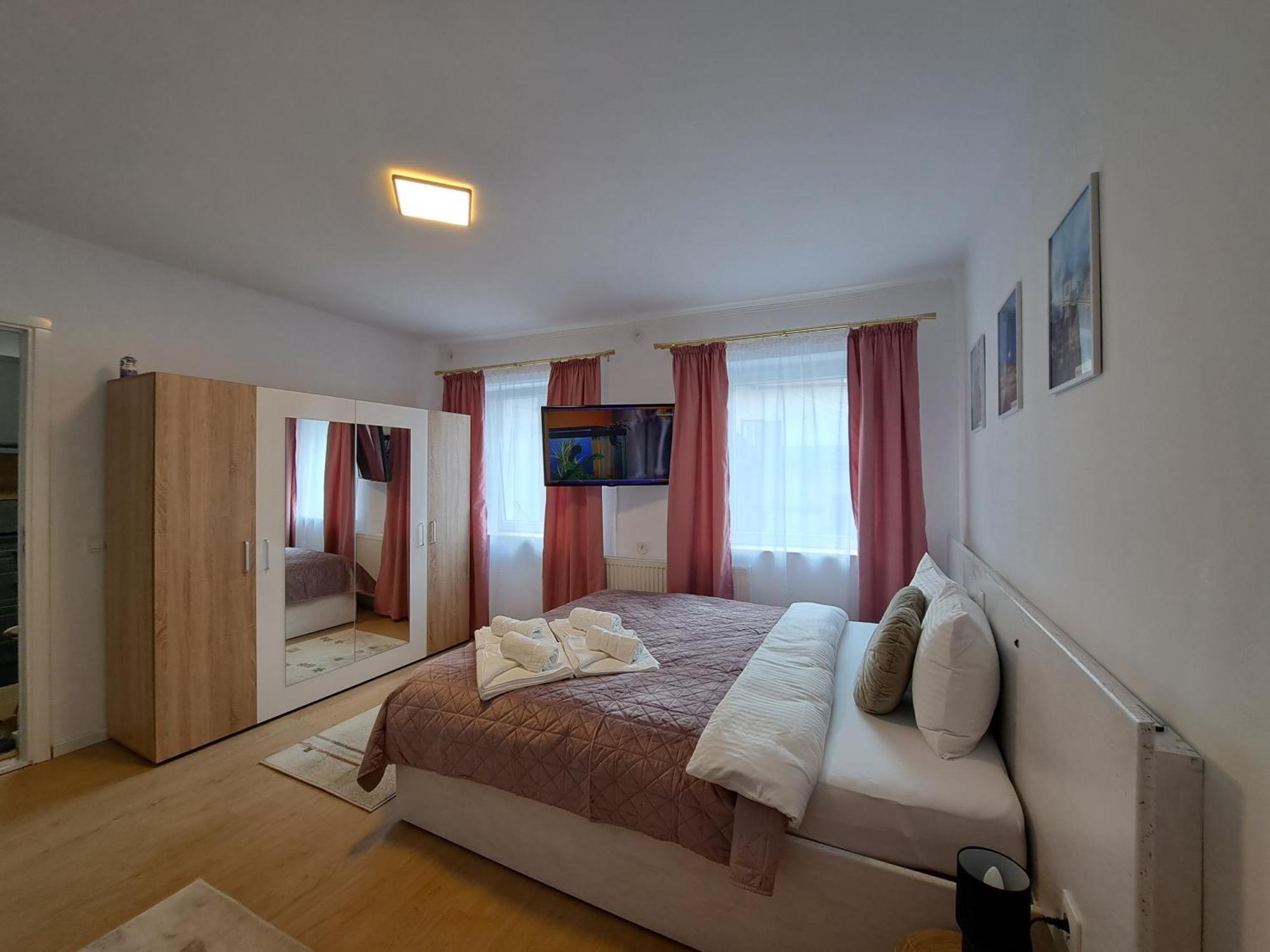Studio With Free Parking In The Center - Deliamo 3 Sibiu Extérieur photo