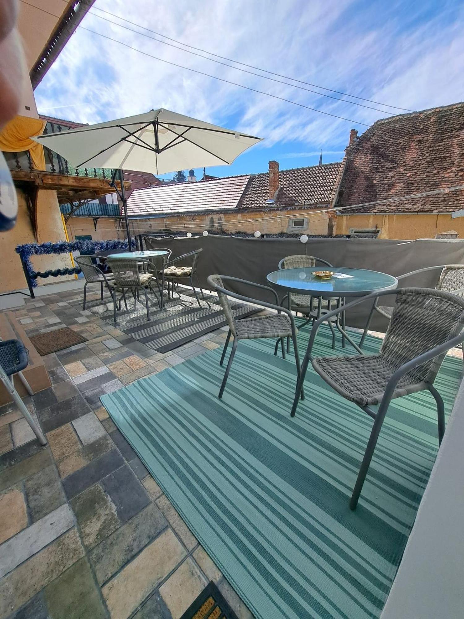 Studio With Free Parking In The Center - Deliamo 3 Sibiu Extérieur photo